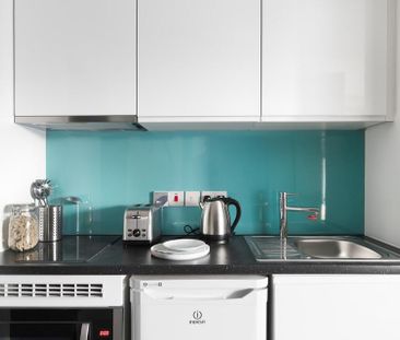 1 bedroom private hall to rent - Photo 5