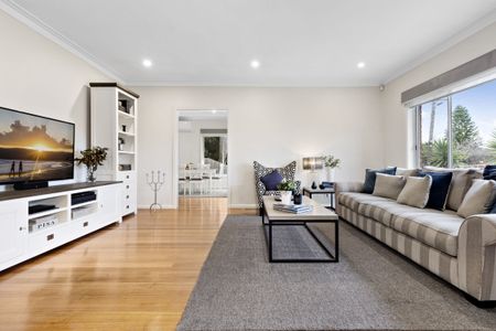 Charming 3-Bedroom Home with Modern Amenities - Photo 5