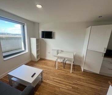 Studio Flat, Salford, M6 - Photo 1