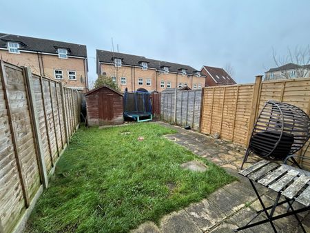 3 bedroom terraced house to rent - Photo 5