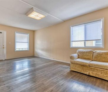 For Lease - 5145 Kitchener Street, Niagara Falls, Ontario - Photo 2