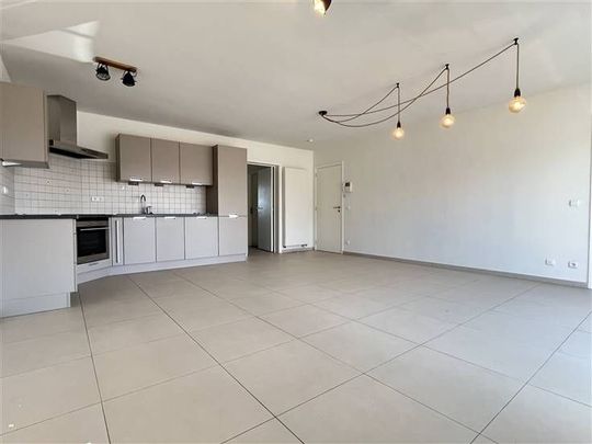 Appartement te huur - Photo 1