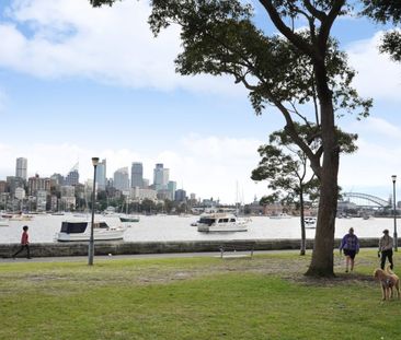 Lifestyle sanctuary in landmark 'Bayview' building - Photo 5