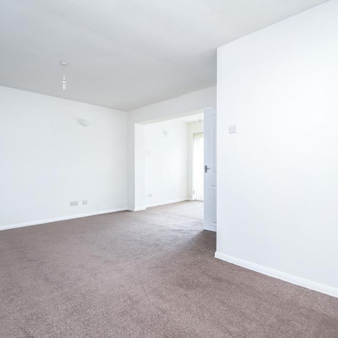 3 bedroom end of terrace house to rent - Photo 1