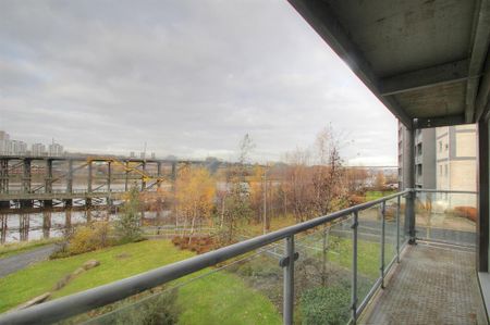 2 bedroom flat to rent - Photo 2