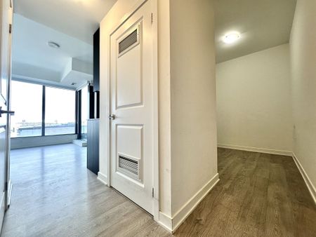 For Lease - 120 Eagle Rock Way Unit# 409, Vaughan, Ontario - Photo 3