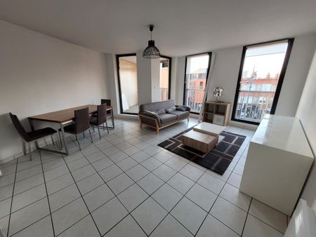 Location Appartement 3 pièces 70m² LILLE 59000 - Photo 2
