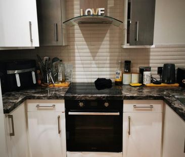 2 bedroom flat to rent - Photo 3