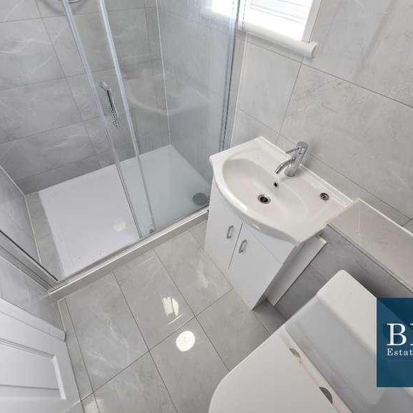 Meadow View, Hithermoor Road, Staines-upon-thames, TW19 - Photo 1