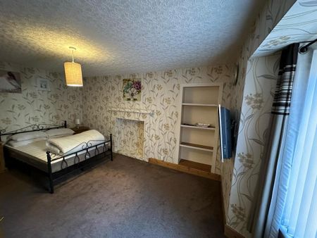 3 bedroom townhouse to rent - Photo 3