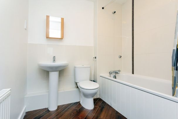 2 bedroom apartment to rent Addenbrookes Road, Newport Pagnell, MK16 - Photo 1