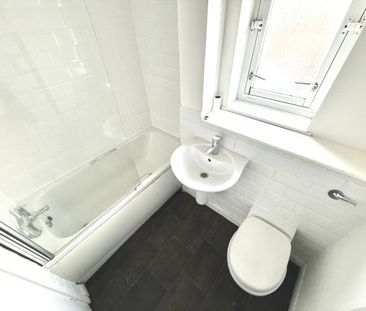 Princes Gate, Glasgow, G73 - Photo 2