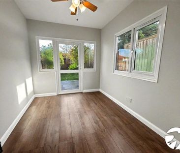 2 bedroom end of terrace house to rent - Photo 3