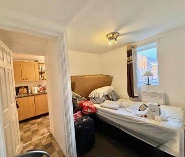 Honeypot Lane, Stanmore, HA7 - Photo 2