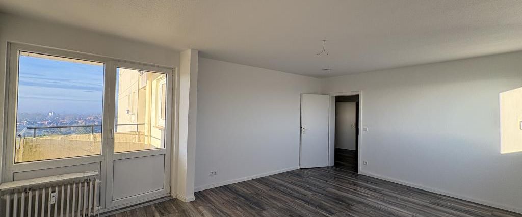 Helle 3-Zimmer-Wohnung mit besonderer Aussicht in Blumenthal - Foto 1