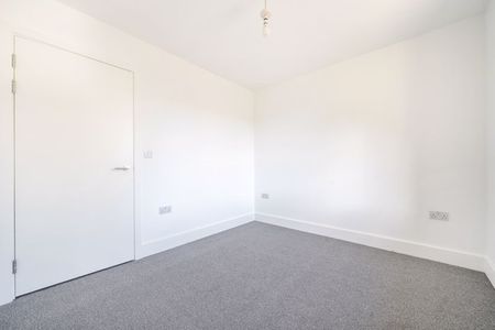 Catteshall Lane, Godalming - 1 bedroomProperty for lettings - Seymours - Photo 5