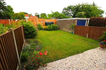 2 bedroom semi-detached bungalow to rent - Photo 5