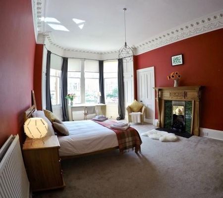 5 bedroom flat to rent - Photo 2