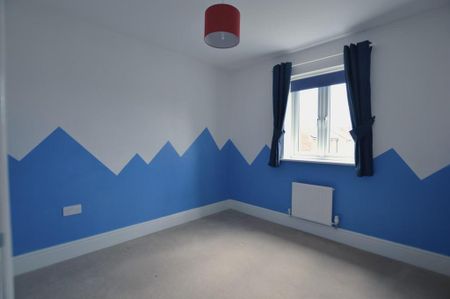 3 bedroom semi-detached house to rent - Photo 5