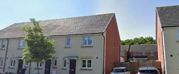 3 bedroom end of terrace house to rent - Photo 1