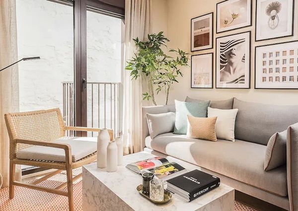 Calle de la Farmacia, Madrid, Community of Madrid 28004