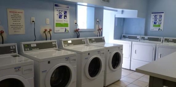 Benville Court Apartments - Photo 2