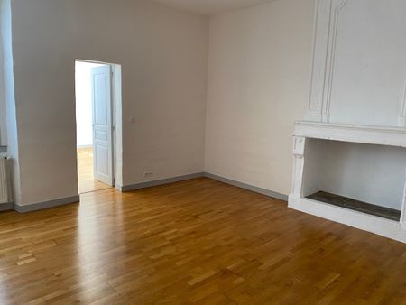 FEYDEAU - T4 DANS IMMEUBLE CLASSE 1 350 € Nantes (44000) - Photo 4