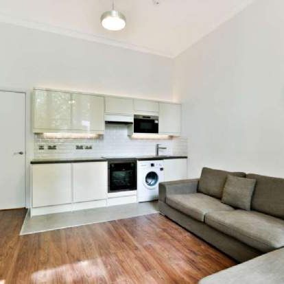 1 bedroom property to rent in London - Photo 1