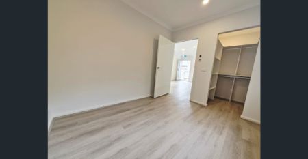 For Lease – Modern 2-Bedroom Unit in Prime Point Cook Location! - Photo 5