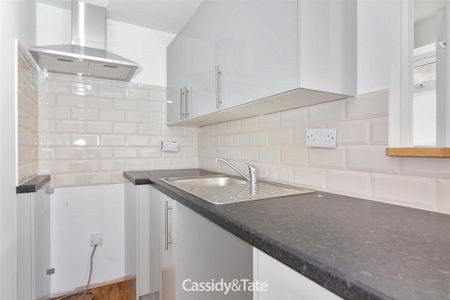 Studio to rent - Photo 5