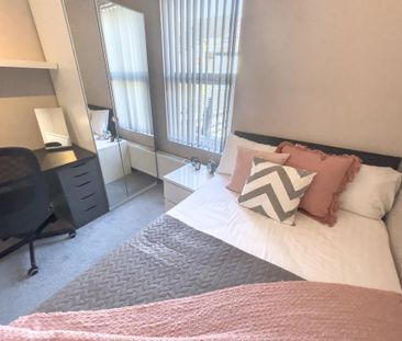 5 bedroom terraced house to rent - Photo 2