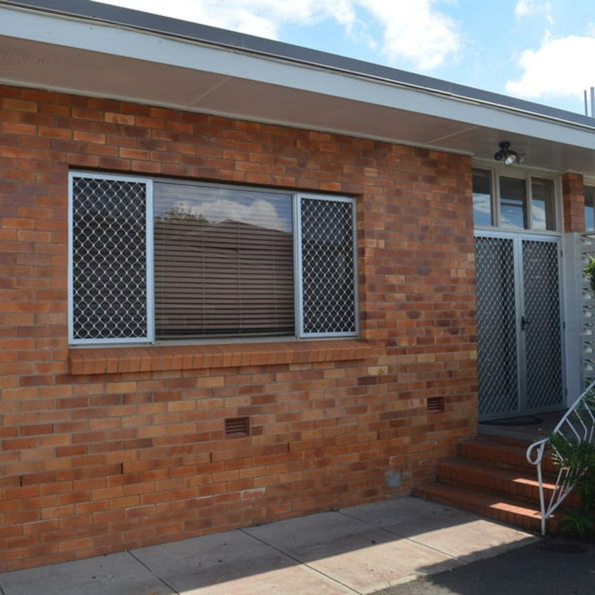 2/122a Russell Street, TOOWOOMBA CITY - Photo 1