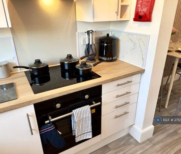 1 bedroom in a house share to rent - Photo 6