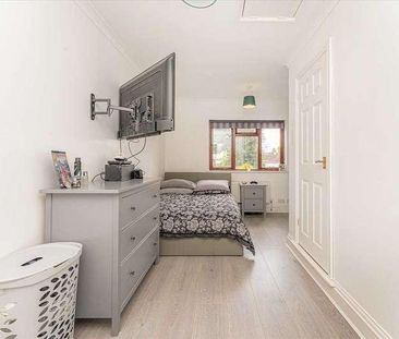 The Avenue, Hornchurch, Hornchurch, RM12 - Photo 4