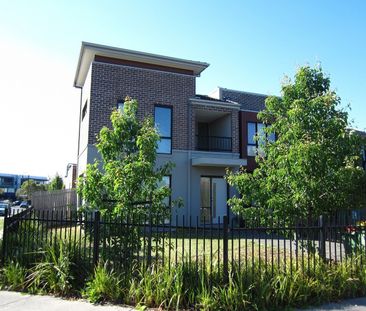 Stunning Family Home in Maidstone - Photo 3