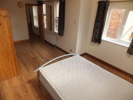 Flat 2, 34 Tates Avenue, Belfast, BT9 7BY - Photo 3