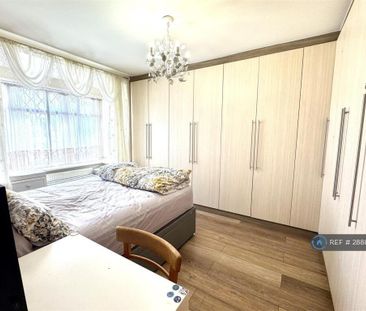 3 bedroom bungalow to rent - Photo 3