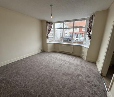 2 bedroom ground floor flat to rent - Photo 1
