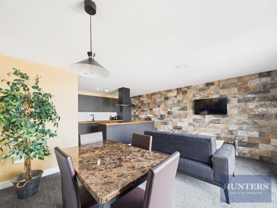 1 bedroom Flat To Let - Photo 1