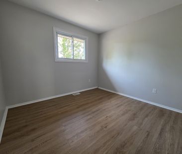 For Lease - 264 Vansitmart Avenue, Hamilton, Ontario - Photo 1