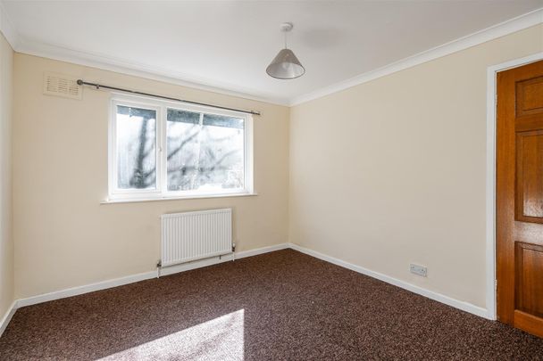 3 bed semi-detached house to rent in Coventry Road, Sheldon, Birmingham - Photo 1