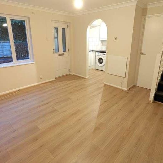 Knaphill, Woking, Surrey, GU21 - Photo 1