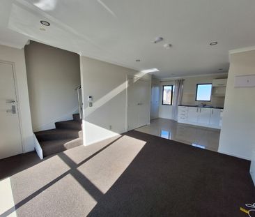 Spacious 2 bedroom Apartment - Photo 4