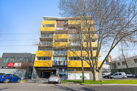 Stylish Inner-City Living in the Heart of Richmond - Photo 5