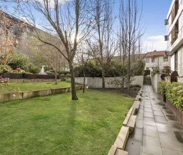 Discover luxury living redefined in this fully furnished oasis - Photo 6