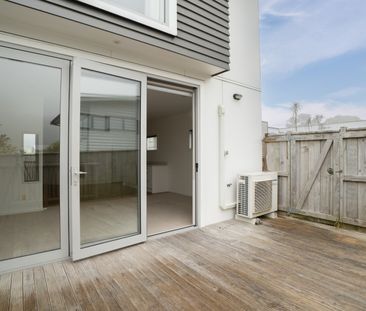 13/32 Dr Taylor Terrace, Johnsonville - Photo 4