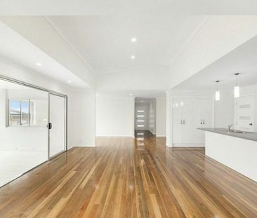 Spacious Living in West Kempsey with 4 Bedrooms and 2 Bathrooms. - Photo 3