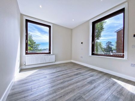 Stratfield House, Station Road, Hook, RG27 - Photo 5