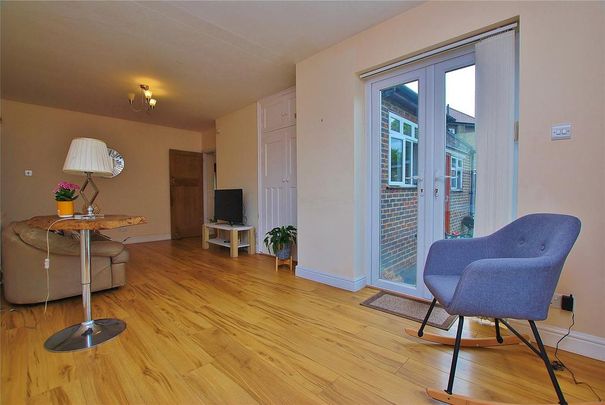 3 bedroom detached house to rent - Photo 1