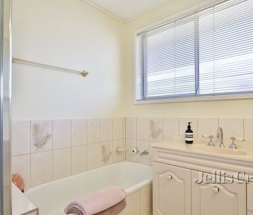 8 Millan Court, Glen Waverley - Photo 6